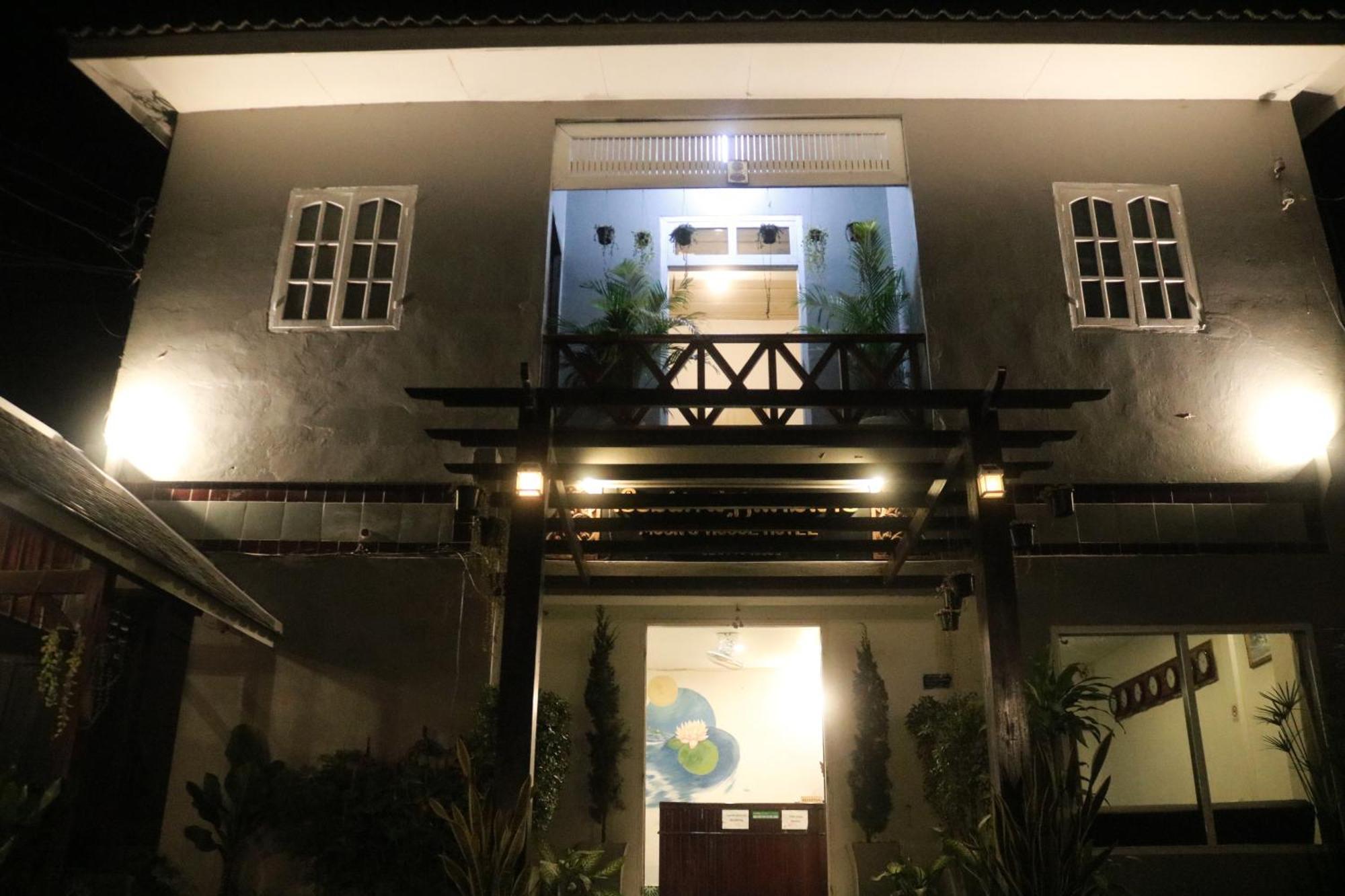 Moon'S House Luangprabang Hotel ภายนอก รูปภาพ